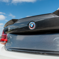 COUVERCLE DE COFFRE EN FIBRE DE CARBONE BMW M2 / M2C F87 & F22 SÉRIE 2 - STYLE MP