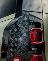 ENSEMBLE DE GARNITURES ANTI-RAYURES NOIR BRILLANT LAND ROVER DEFENDER L663 110