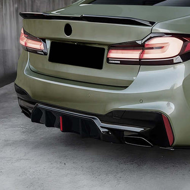 BMW G30/G31 5 SERIES LCI 2020-2023 GLOSS BLACK DIFFUSER WITH LED