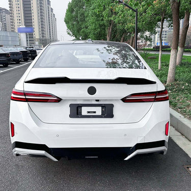 BMW G60 5 SERIES & i5 2023+ GLOSS BLACK SPOILER