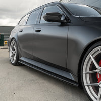 BMW G90 M5 & G99 M5 TOURING 2024+ CARBON FIBRE SIDE SKIRTS - V1 - CT DESIGN