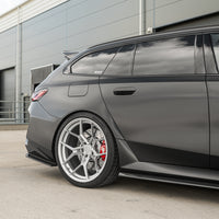 BMW G90 M5 & G99 M5 TOURING 2024+ CARBON FIBRE SIDE SKIRTS - V1 - CT DESIGN