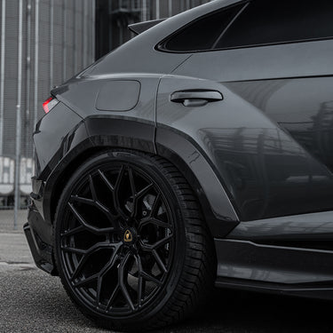 LAMBORGHINI URUS FULL CARBON FIBRE ARCHES - CT DESIGN